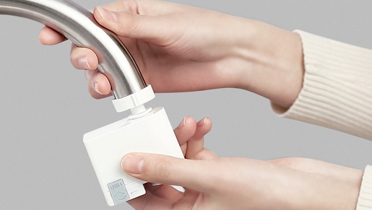 Бытовая техника Xiaomi - Водосберегающая насадка для крана Xiaomi Induction Home Water Sensor